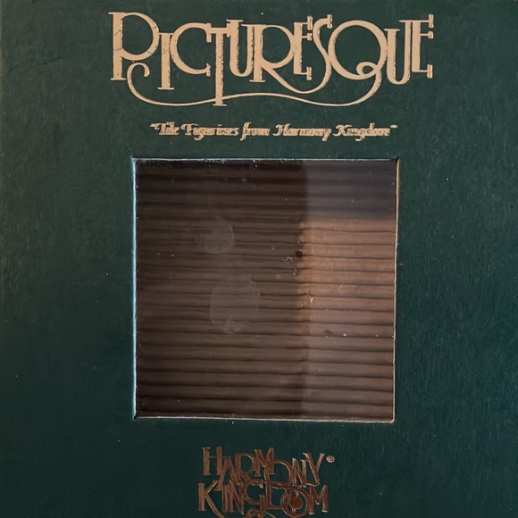 Picturesque Harmony Kingdom Byron’s Secret Garden - Picture 3 of 6